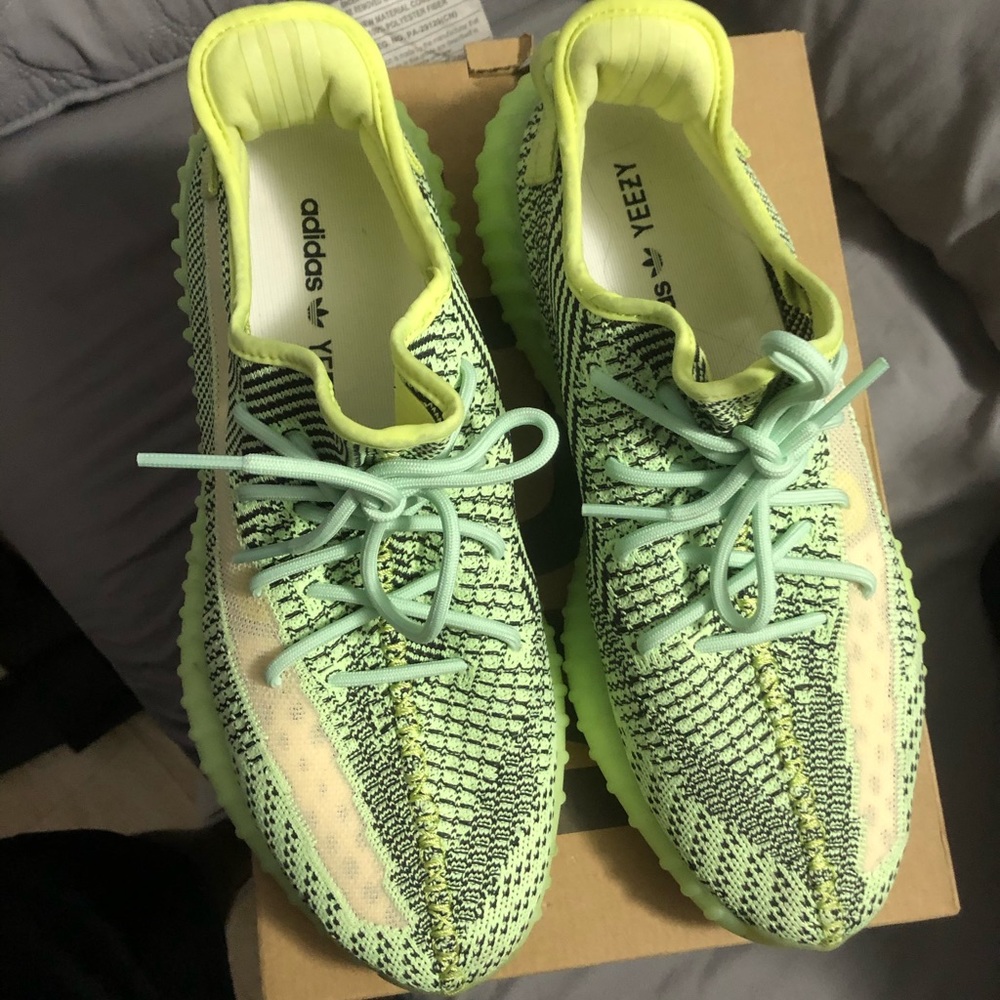 Yeezy Boost 350 V2